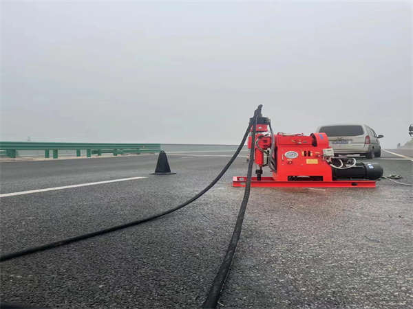 沁县马路路基路面开裂下沉注浆加固灌浆