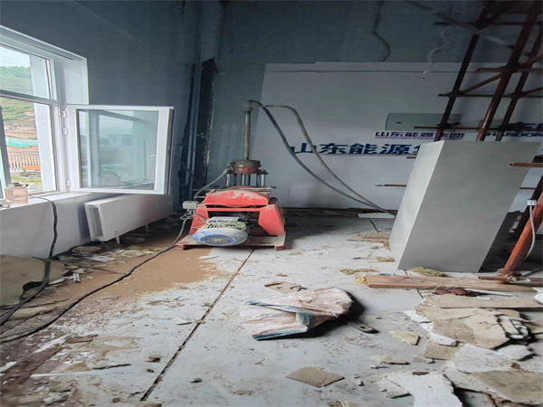 沁县地基基础下沉墙体裂缝加固注浆顶升施工